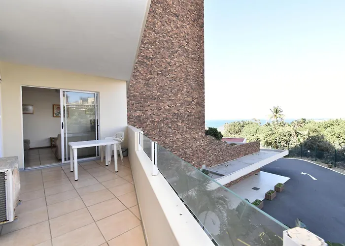 12 Sea Lodge
